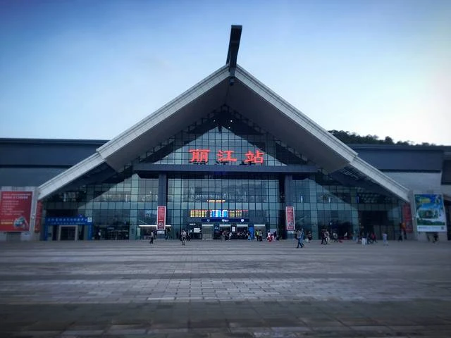 杭州到麗江物流專(zhuān)線(xiàn)-杭州至麗江貨運(yùn)公司